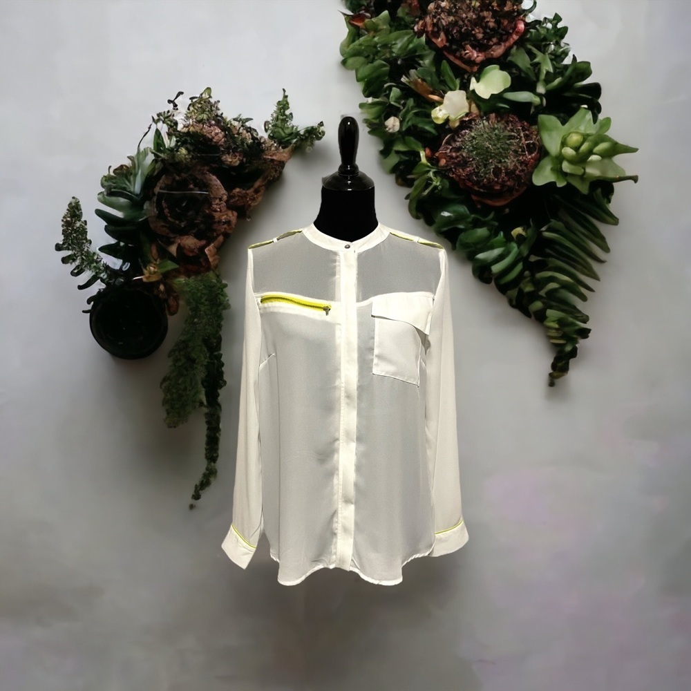 Romeo & Juliet Couture White Blouse